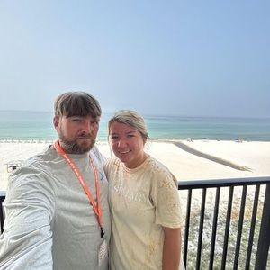 Meet your Posher, Derrick